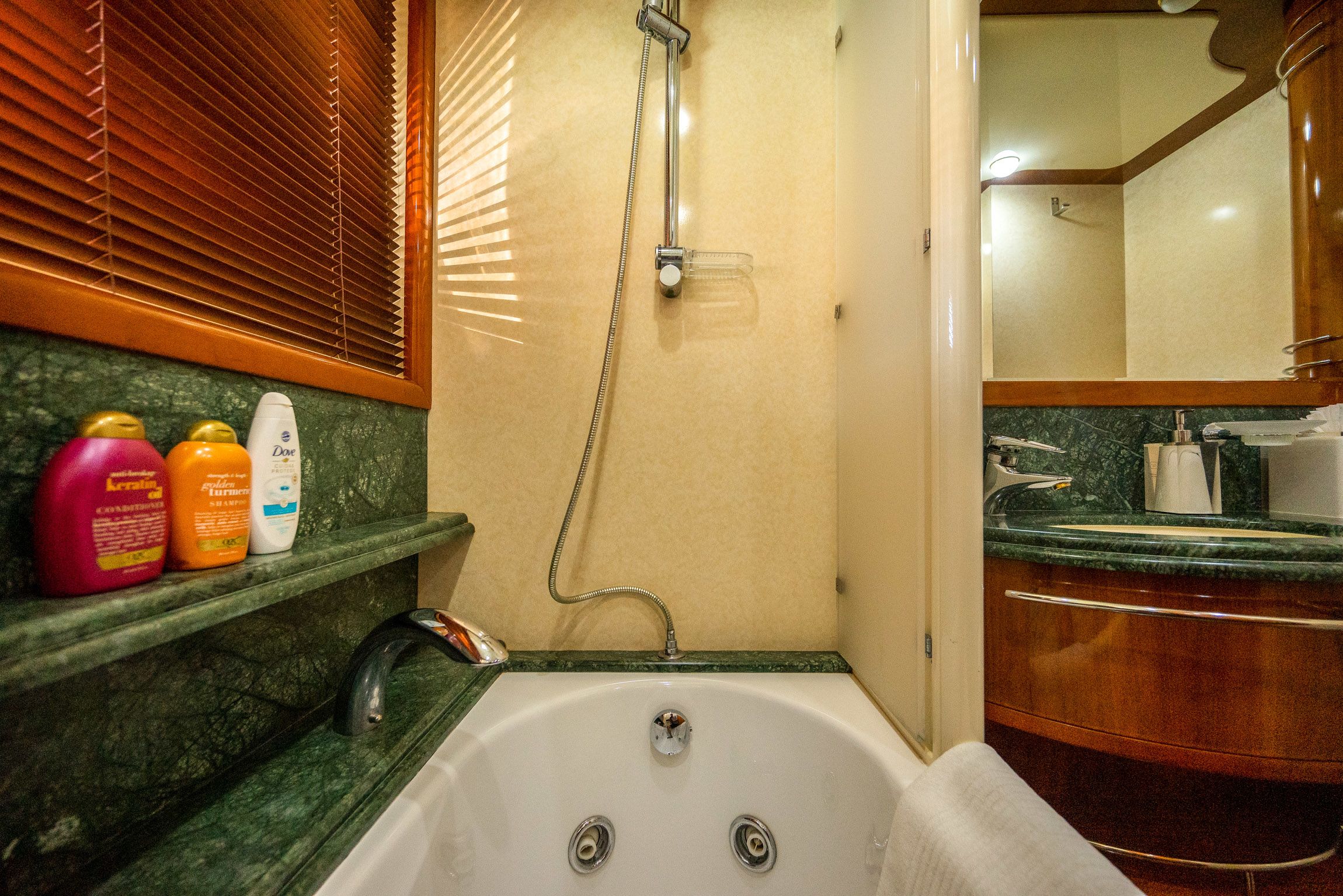 Ferretti 880 | Principessa