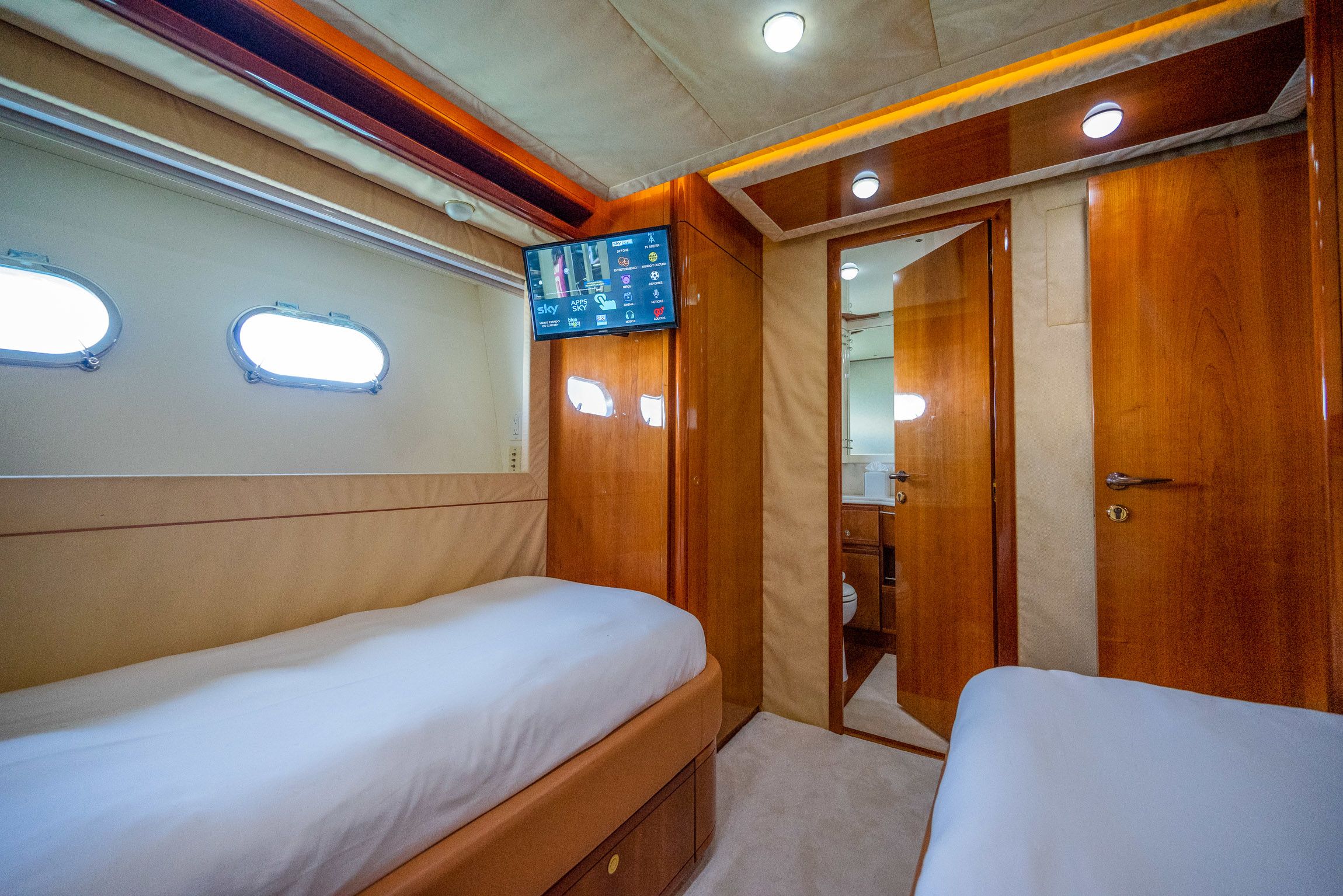 Ferretti 880 | Principessa