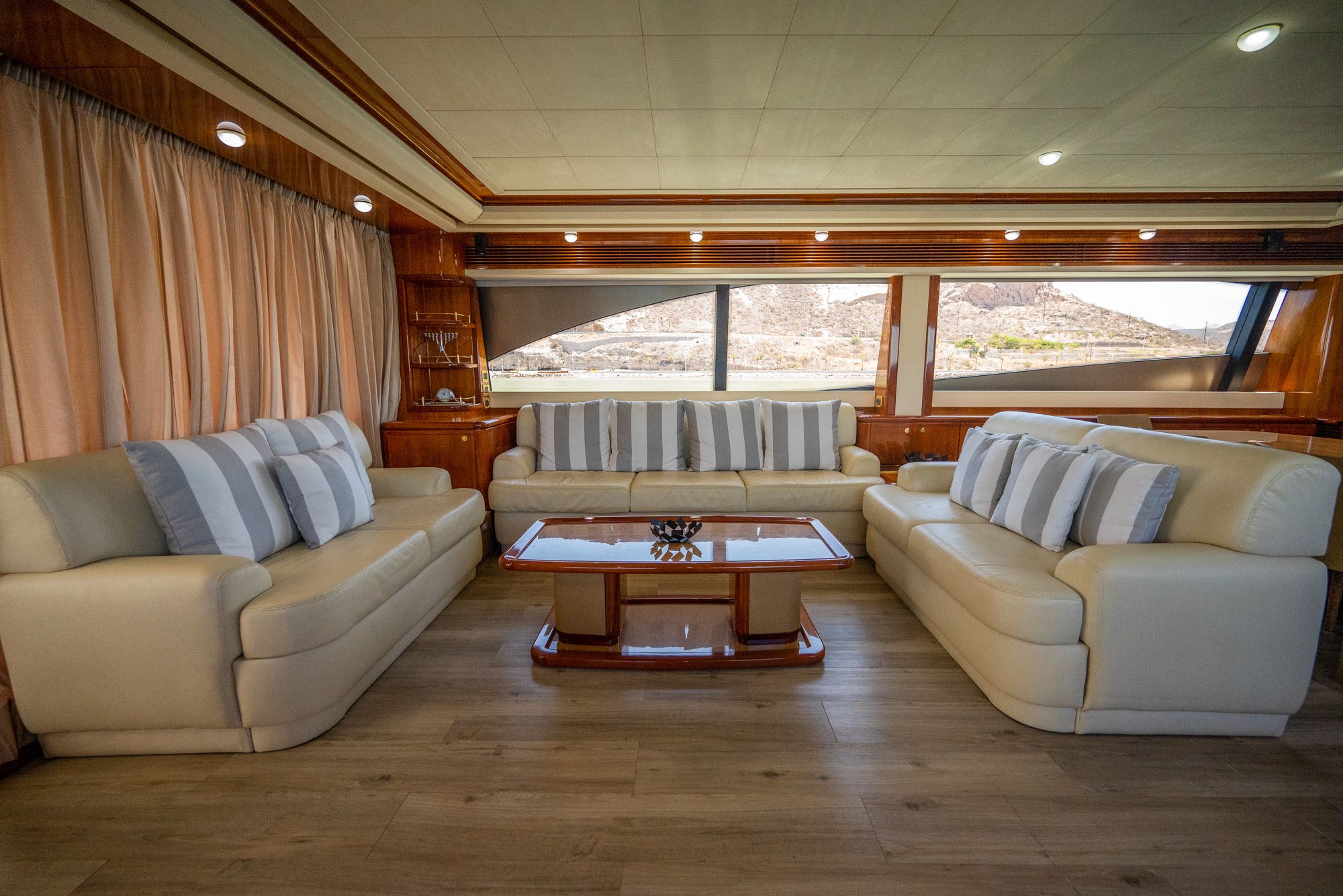 Ferretti 880 | Principessa