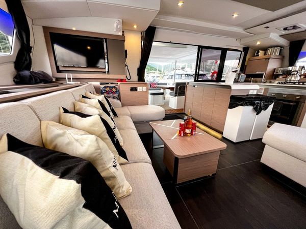Fountaine Pajot Aura 51 | Vienna