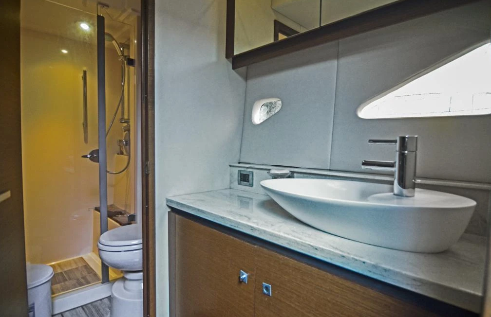 Sea Ray 53 | Blanco Perla