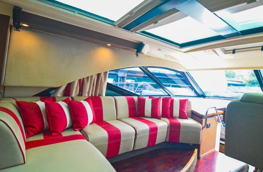Sea Ray 53 | Blanco Perla