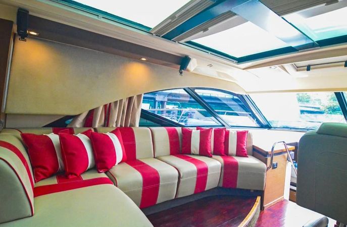 Sea Ray 53 | Blanco Perla