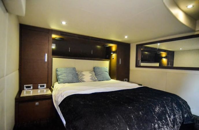 Sea Ray 53 | Blanco Perla
