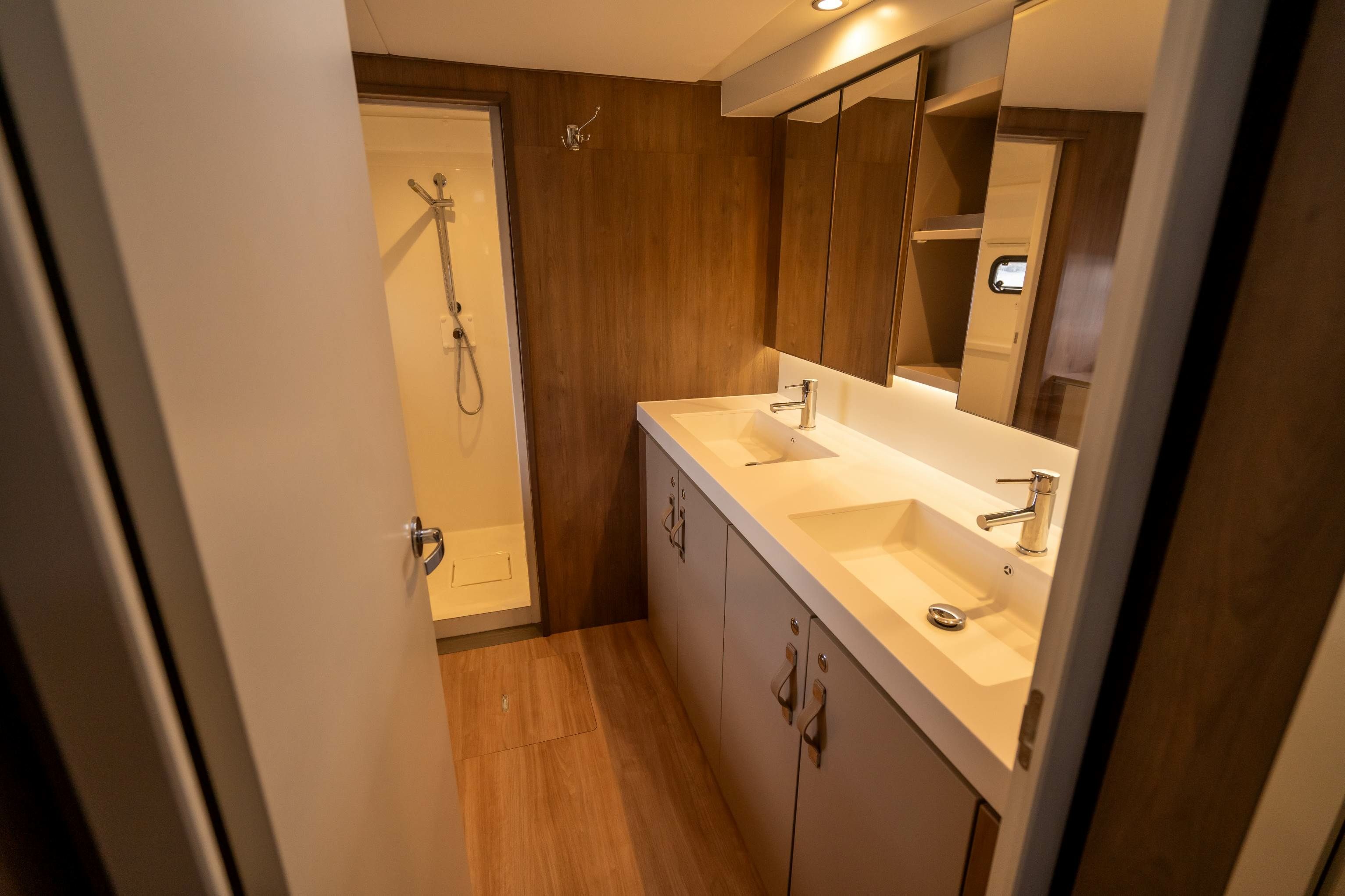 Bali 5.4 | Koh I Noor