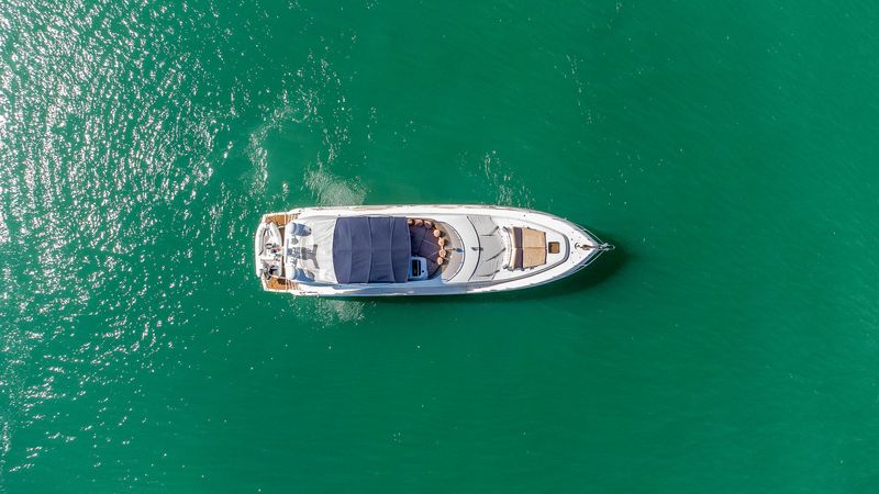 Sunseeker 75 | Bar&Co