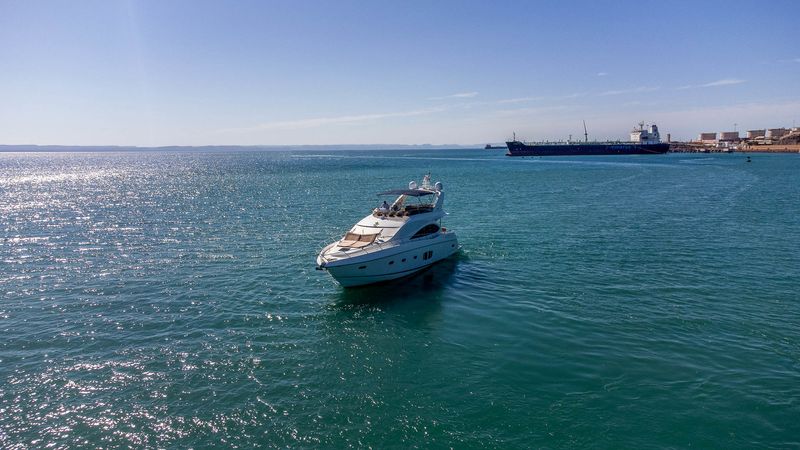 Sunseeker 75 | Bar&Co