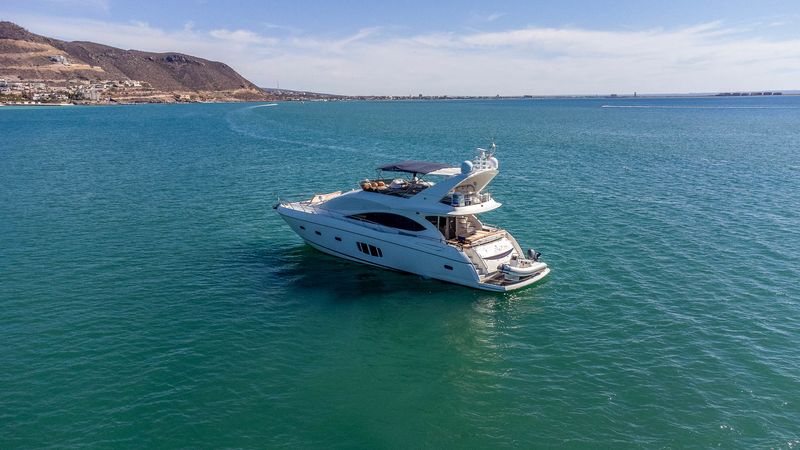 Sunseeker 75 | Bar&Co