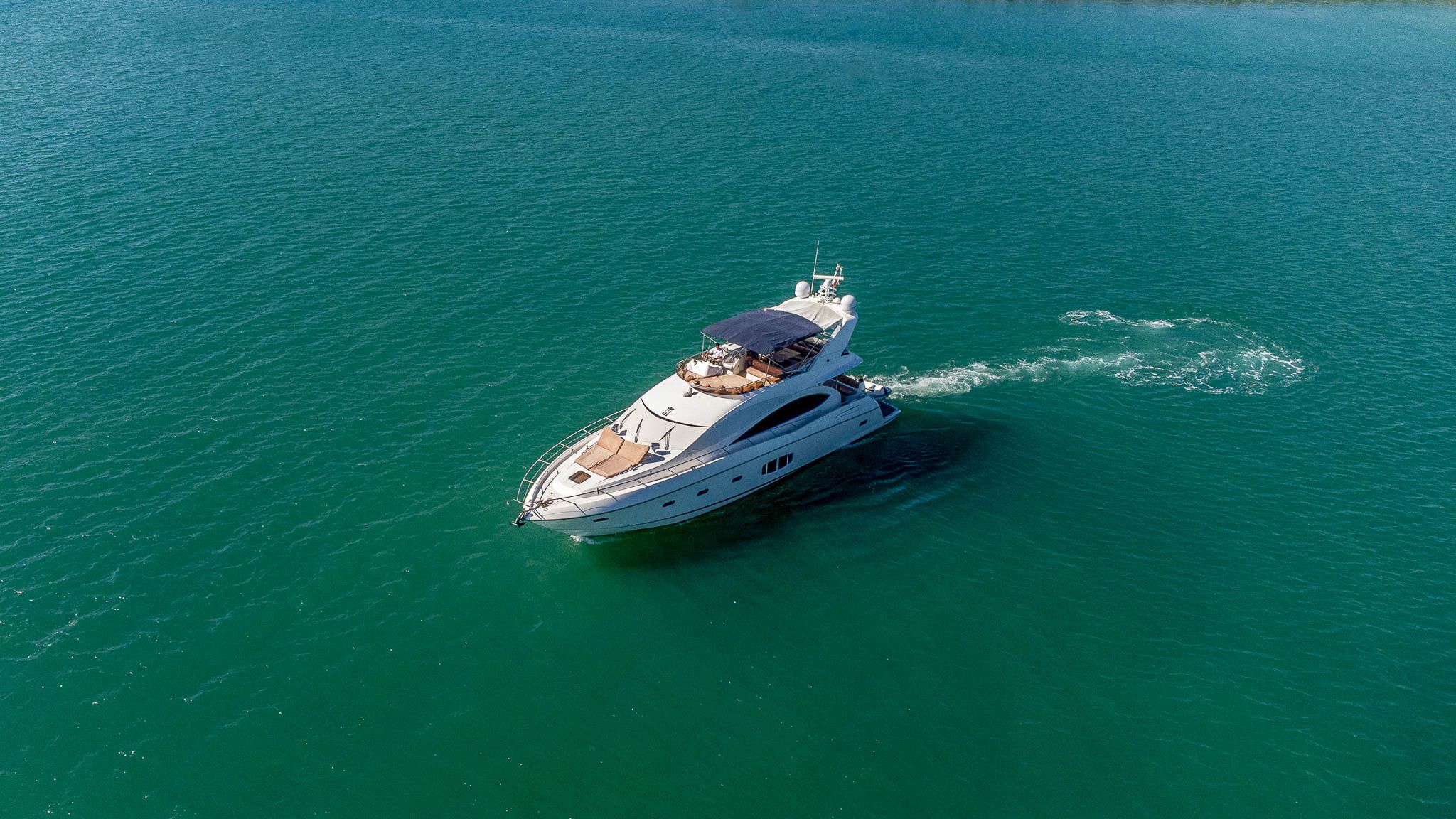 Sunseeker 75 | Bar&Co