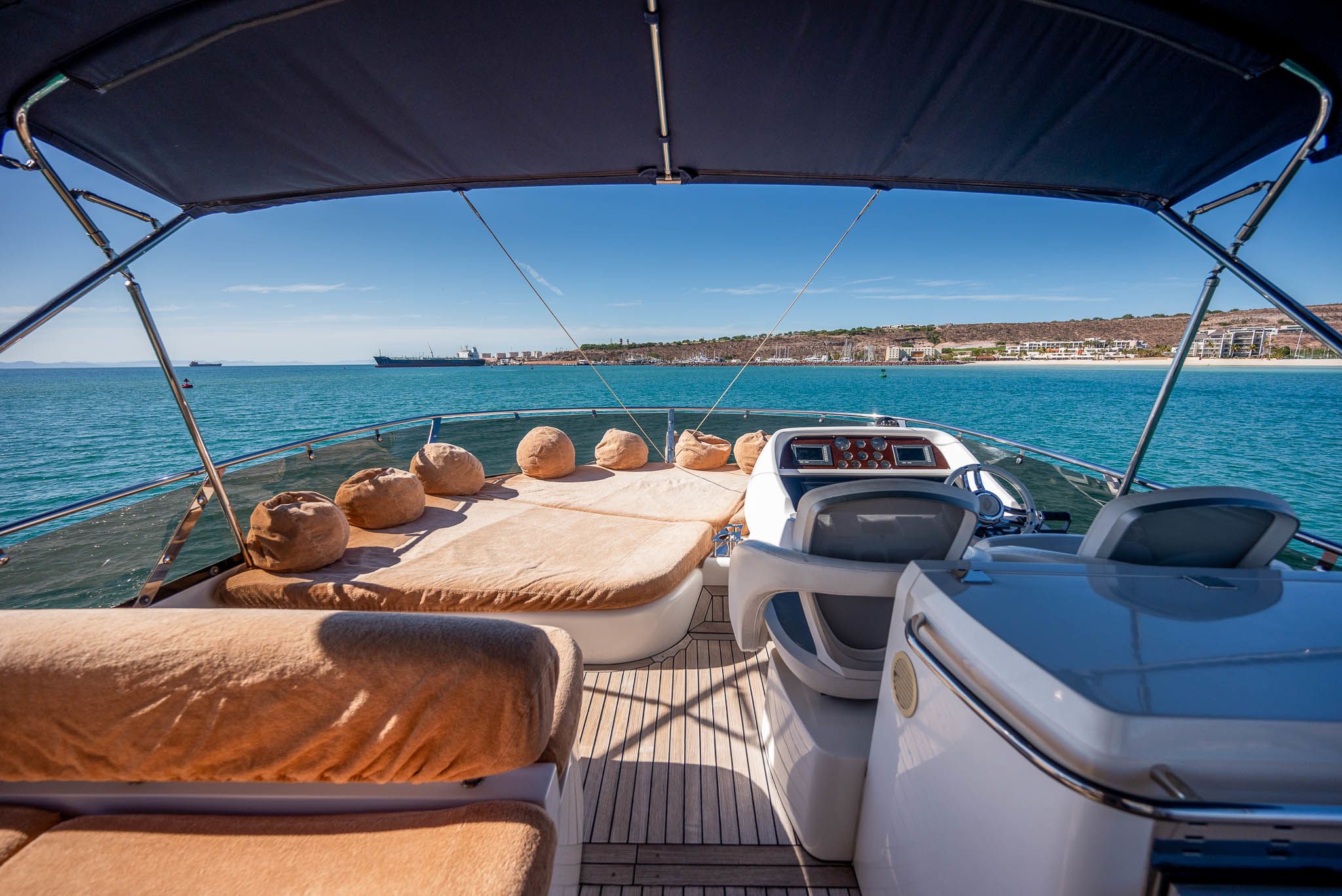 Sunseeker 75 | Bar&Co