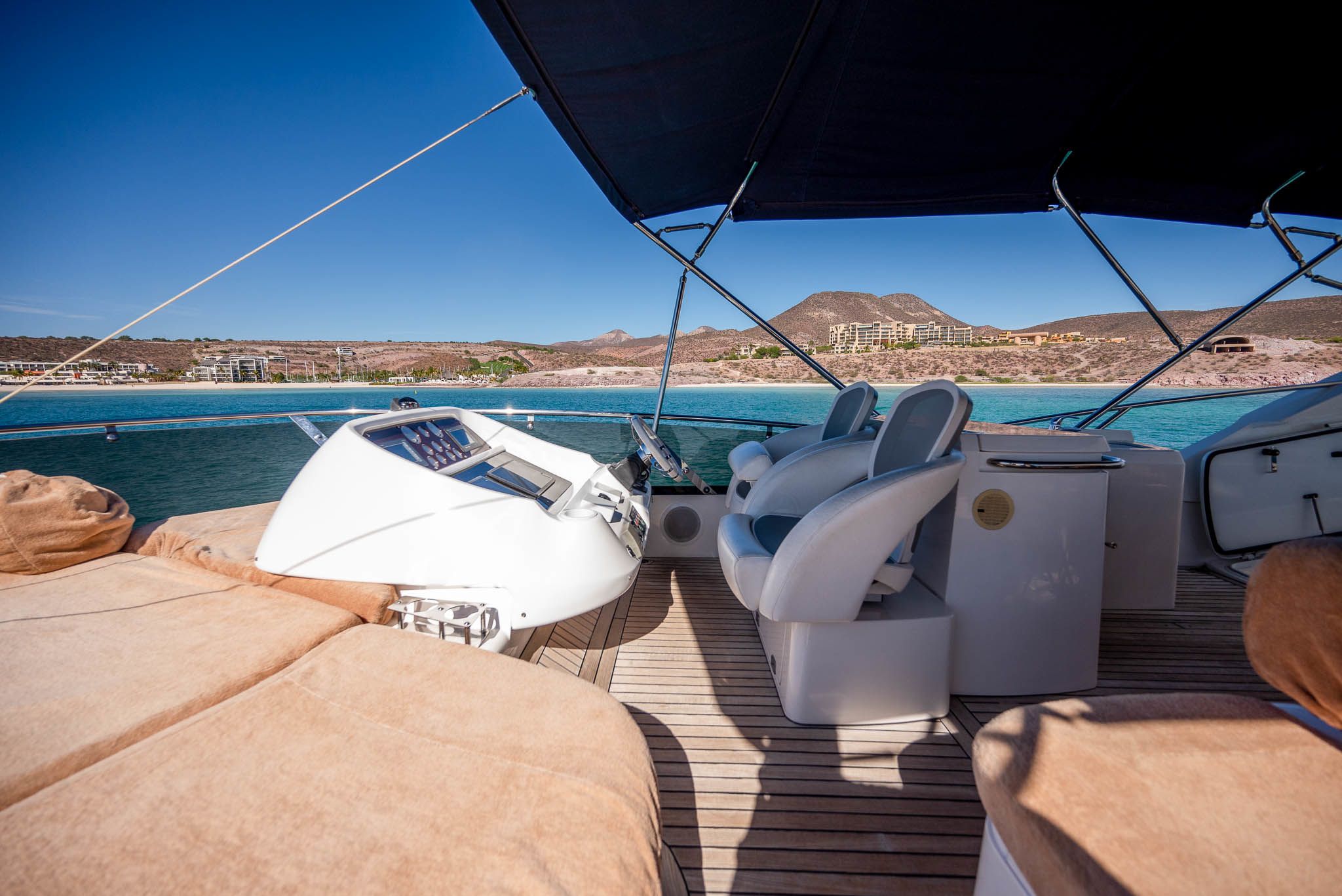 Sunseeker 75 | Bar&Co