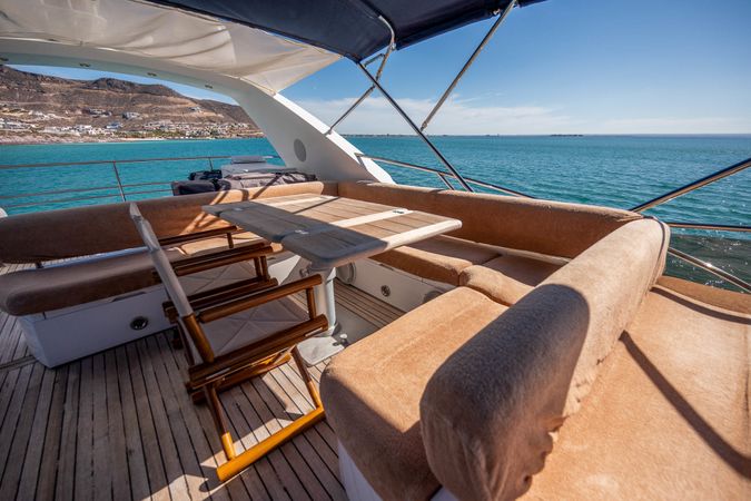 Sunseeker 75 | Bar&Co