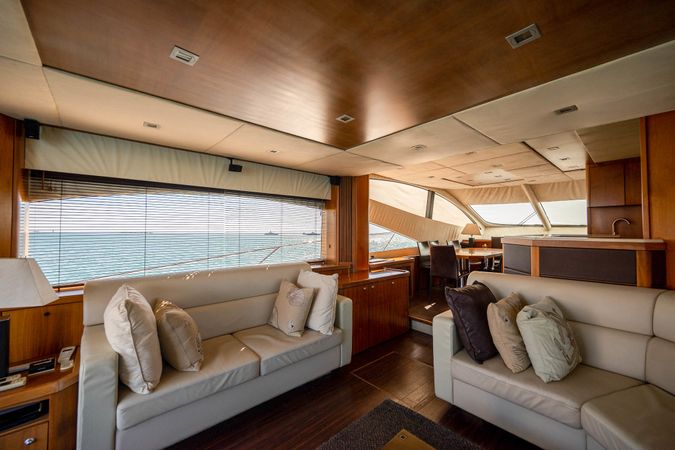 Sunseeker 75 | Bar&Co