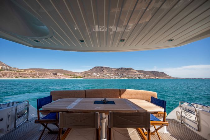 Sunseeker 75 | Bar&Co