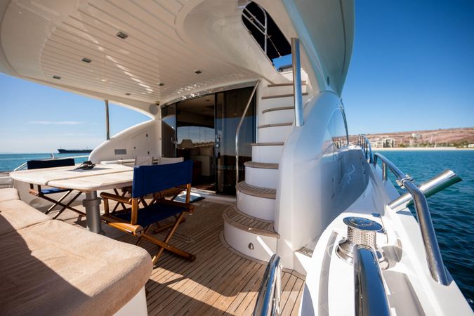 Sunseeker 75 | Bar&Co