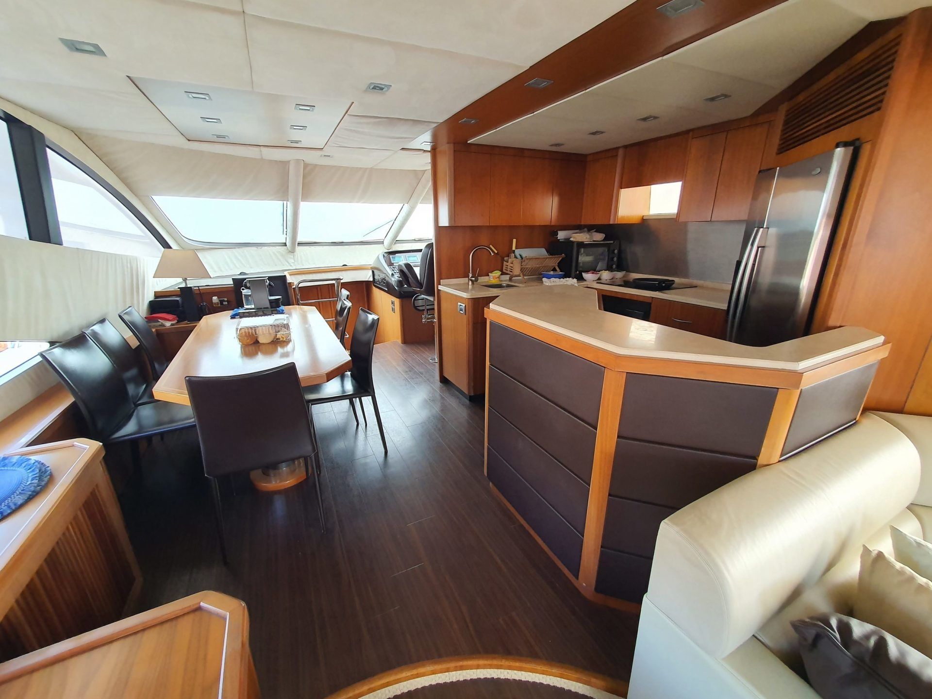 Sunseeker 75 | Bar&Co