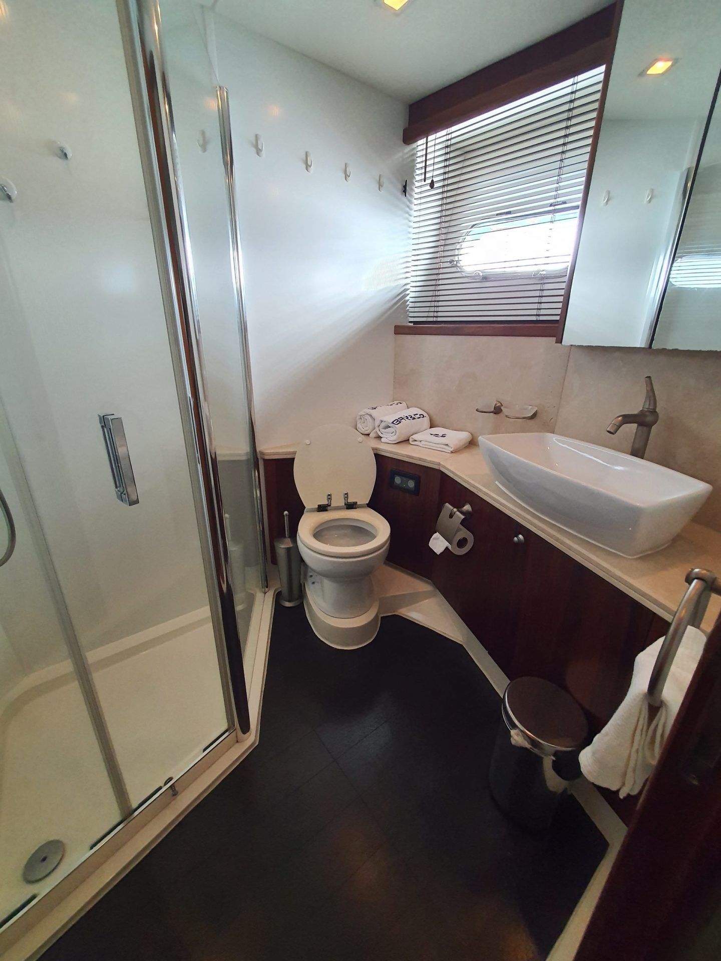 Sunseeker 75 | Bar&Co