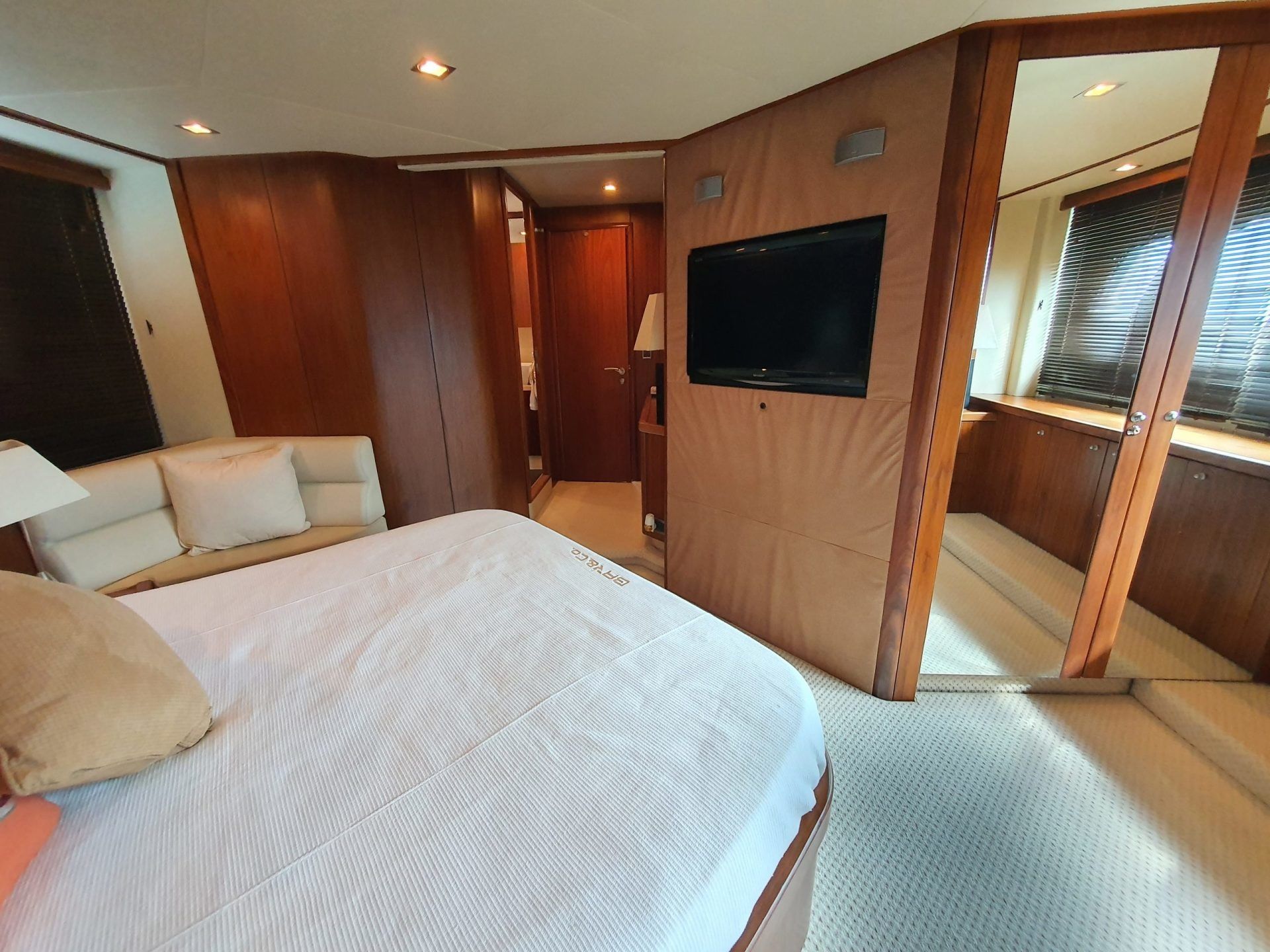 Sunseeker 75 | Bar&Co