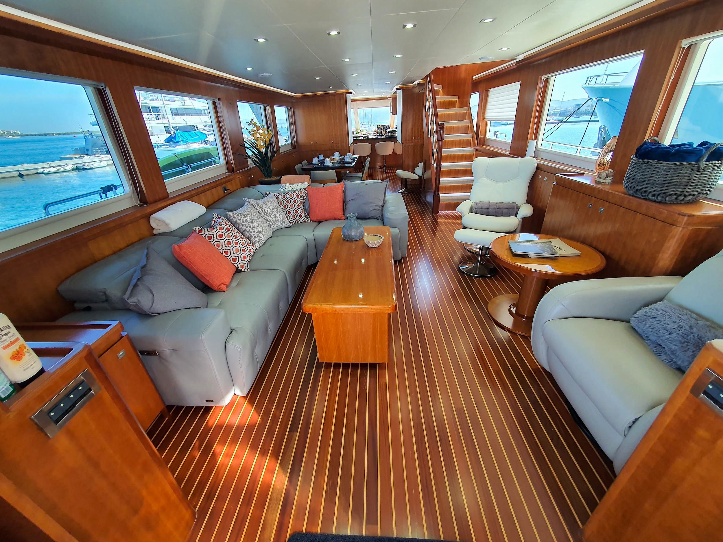 President 870 | Loretta