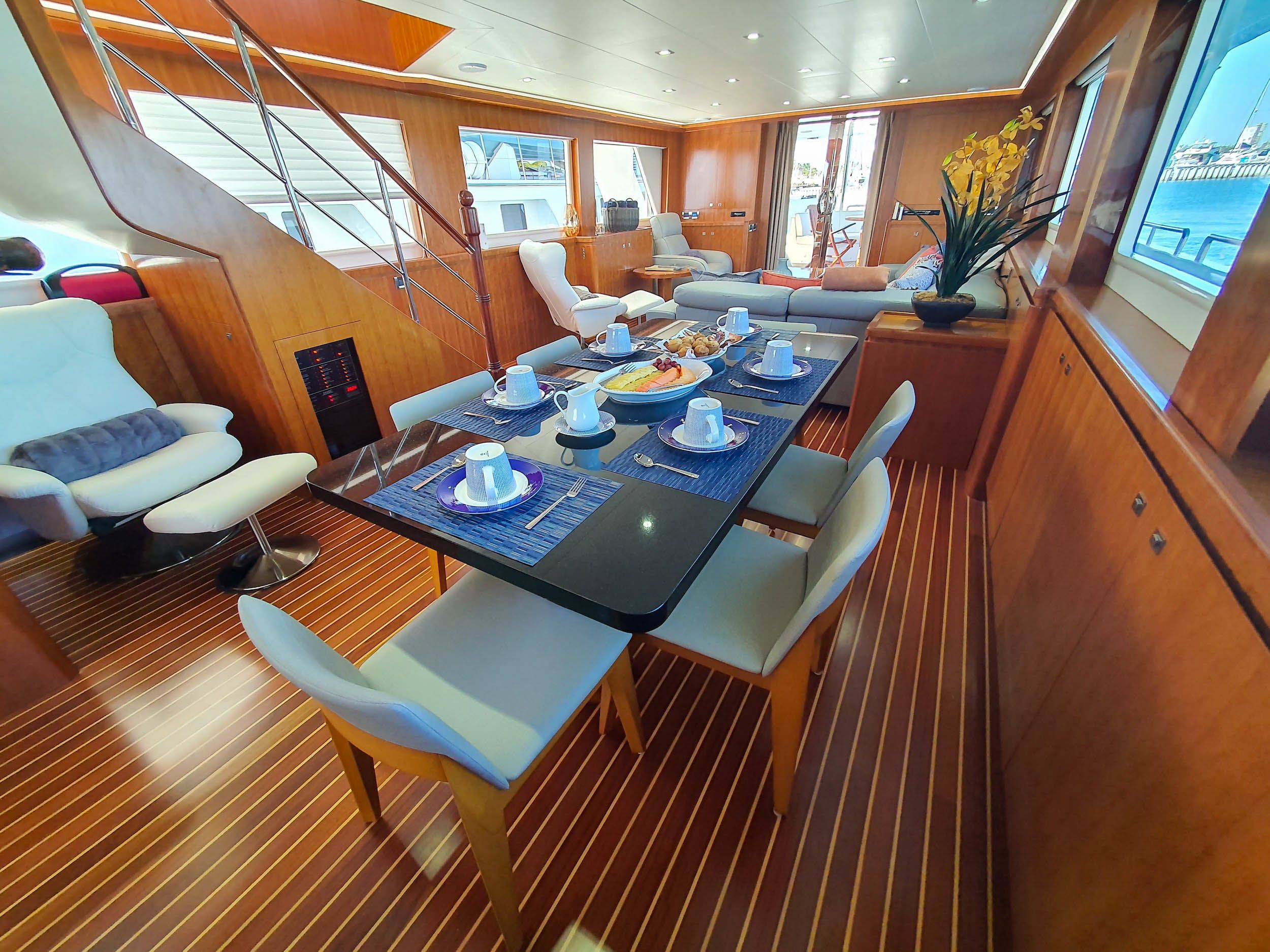 President 870 | Loretta