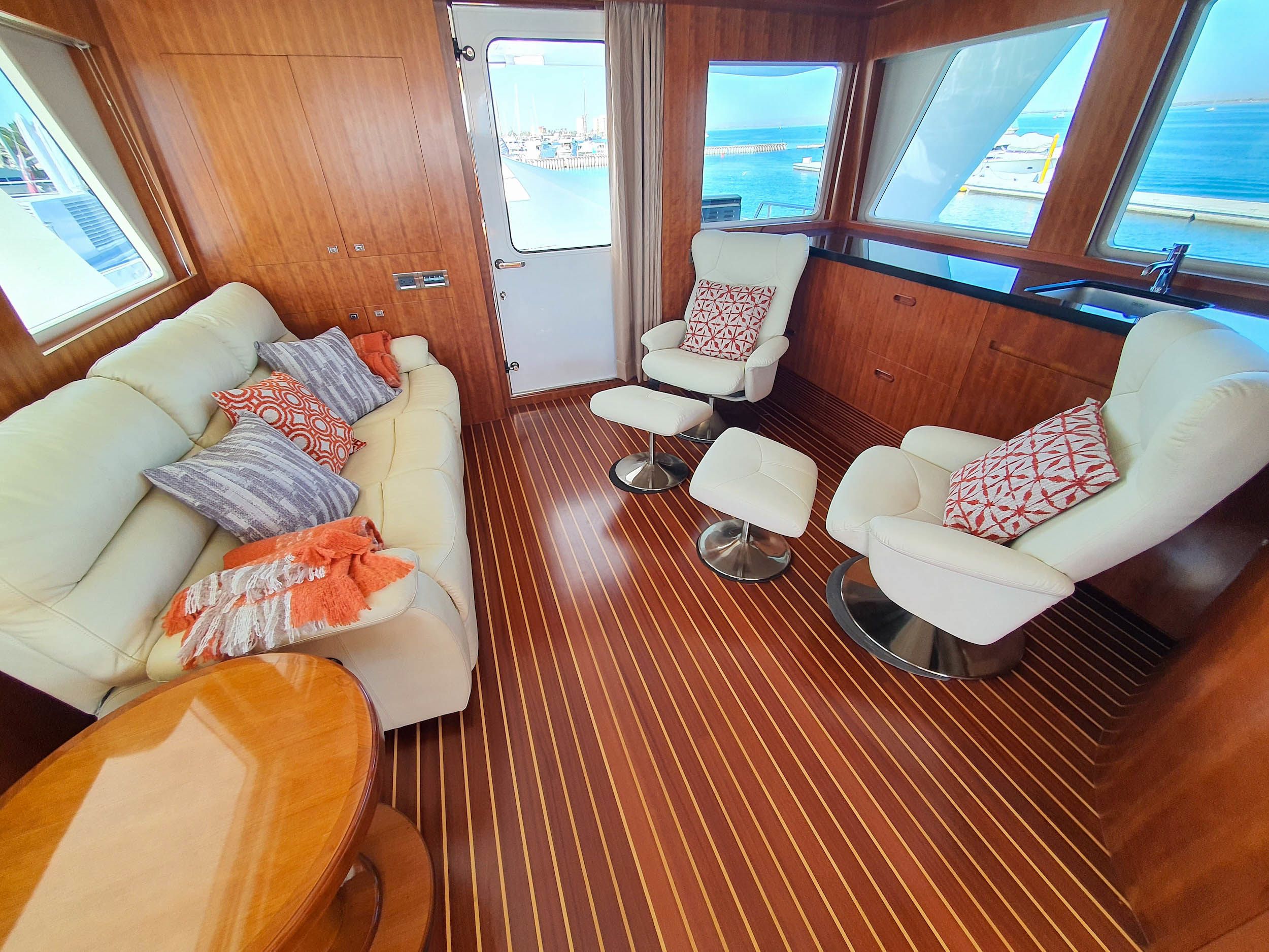 President 870 | Loretta