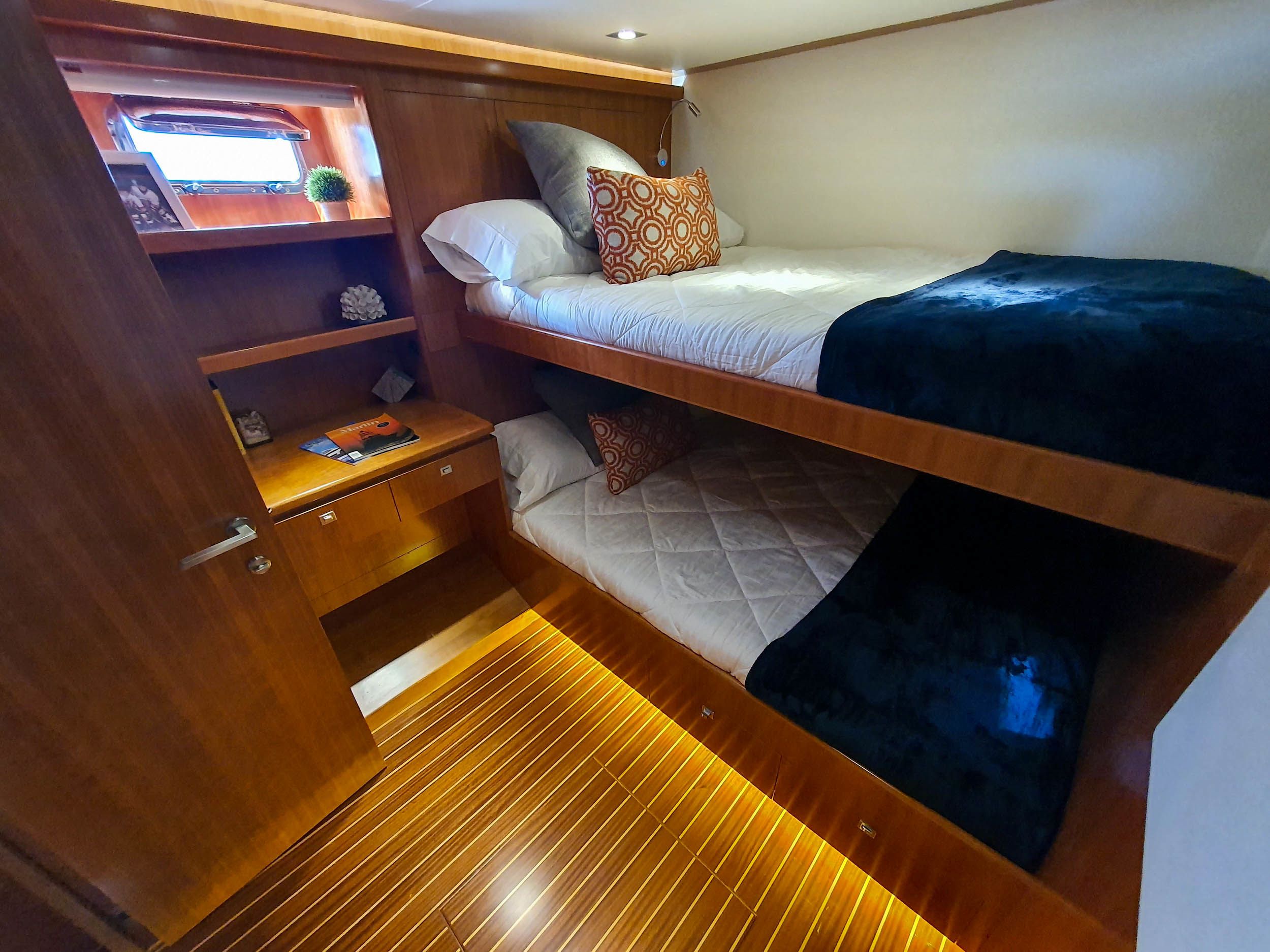 President 870 | Loretta