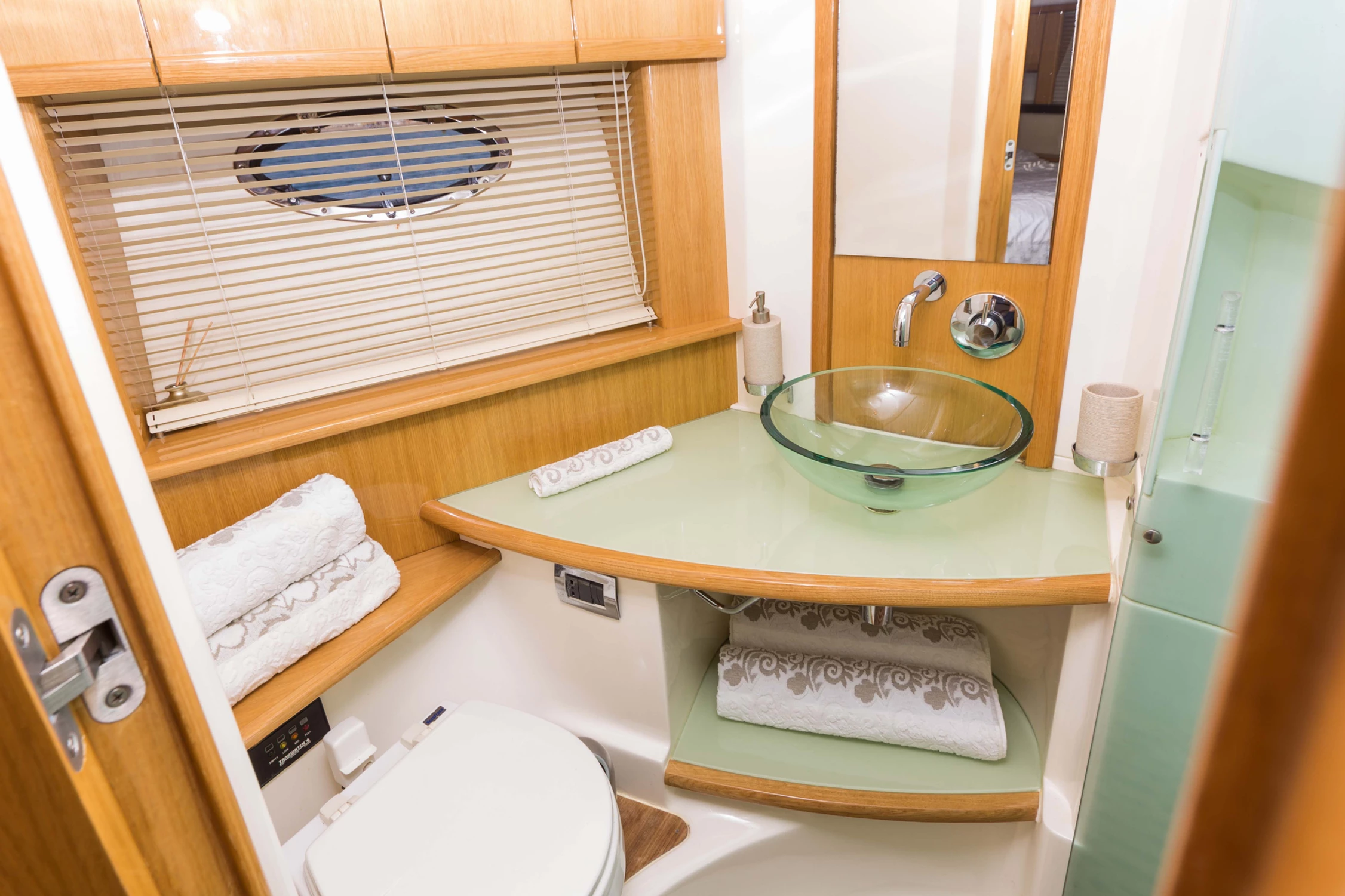 Absolute 41 | Sugar Lips