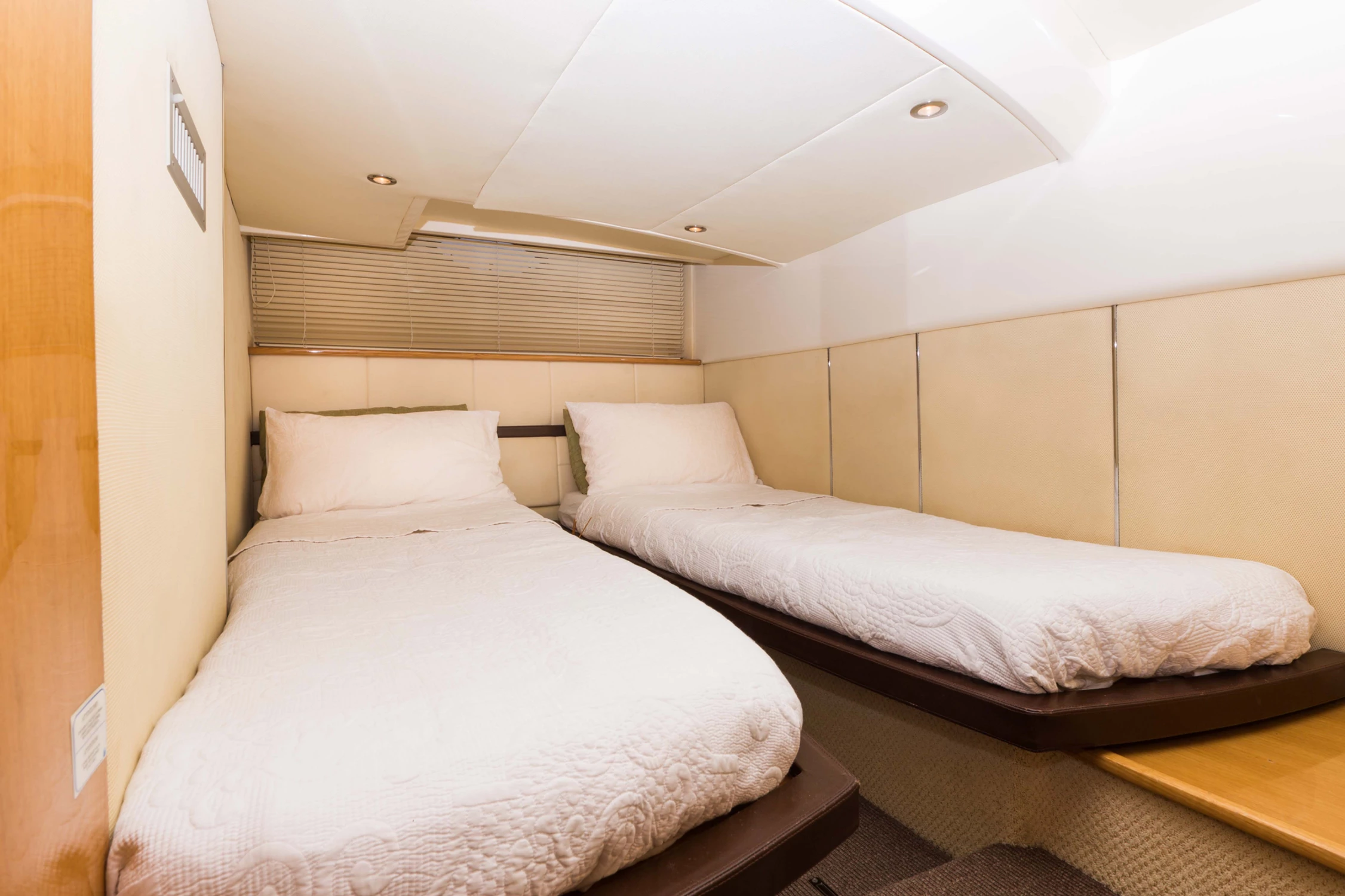 Absolute 41 | Sugar Lips