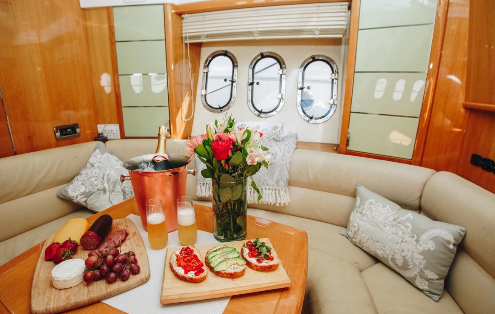 Absolute 41 | Sugar Lips