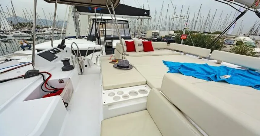 Bali Catspace | Waterlily7