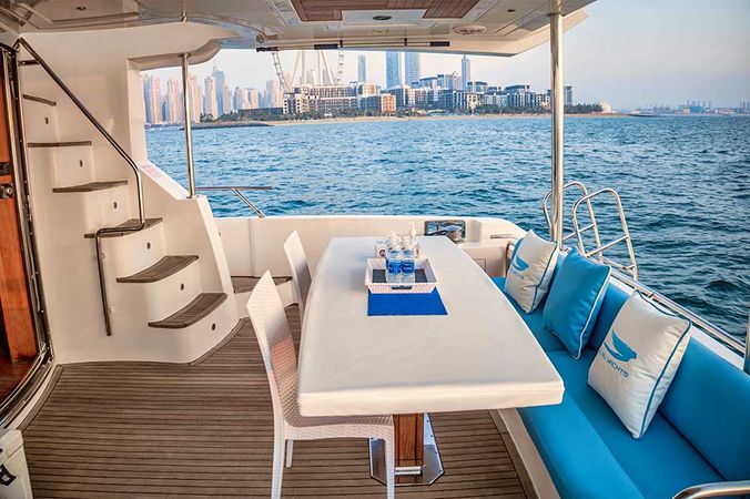 Gulf Craft Majesty 63 | DT 2000