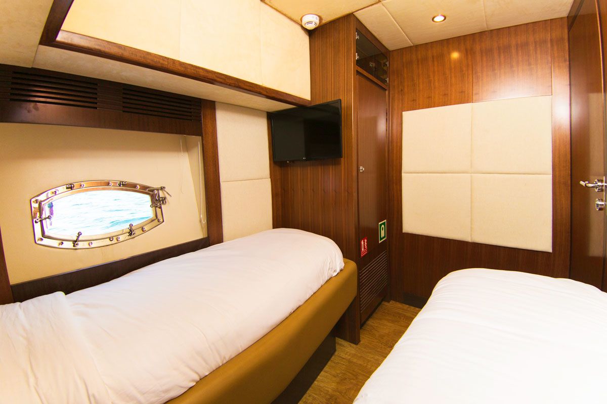 Gulf Craft Majesty 63 | DT 2000