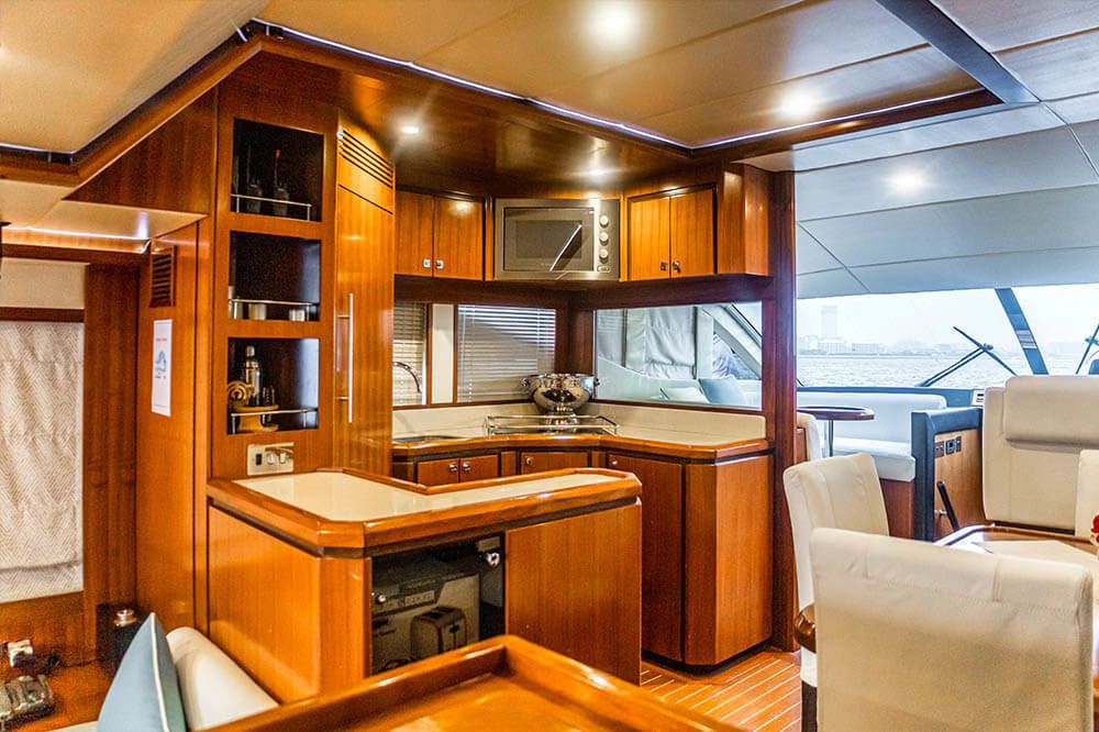 Gulf Craft Majesty 63 | DT 2000