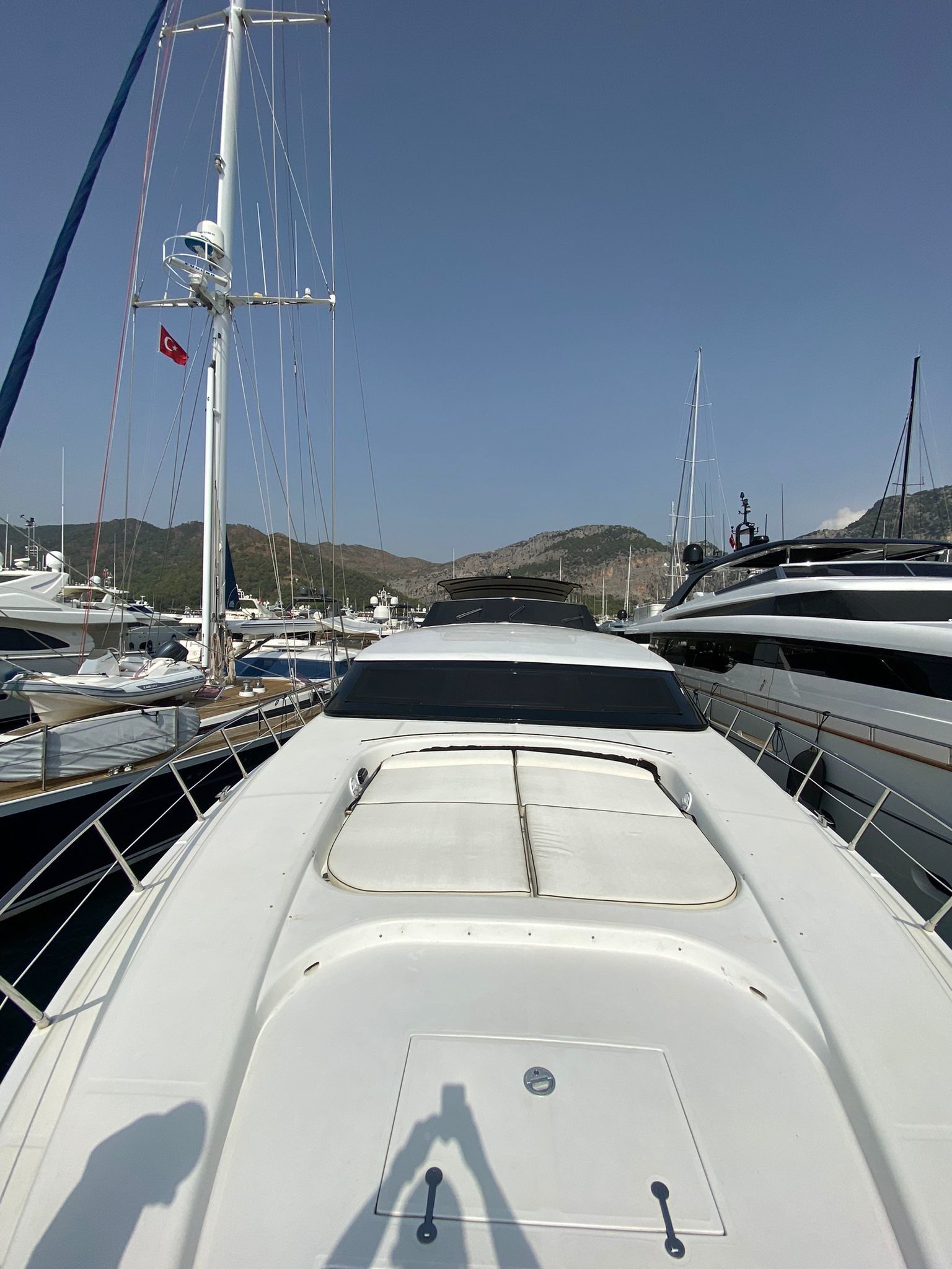 Mangusta 108 | Silence