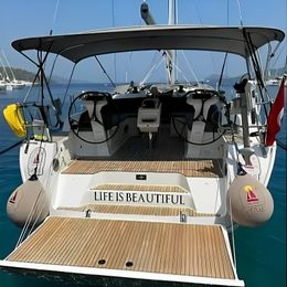 Bavaria Cruiser 46 | Life is Beautiful
