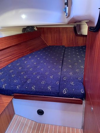 Delphia 40 | Lady in Red