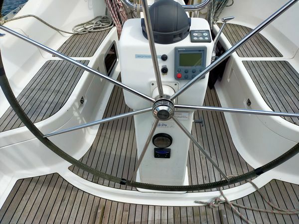 Delphia 40 | Lady in Red