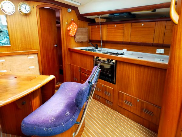 Delphia 40 | Lady in Red