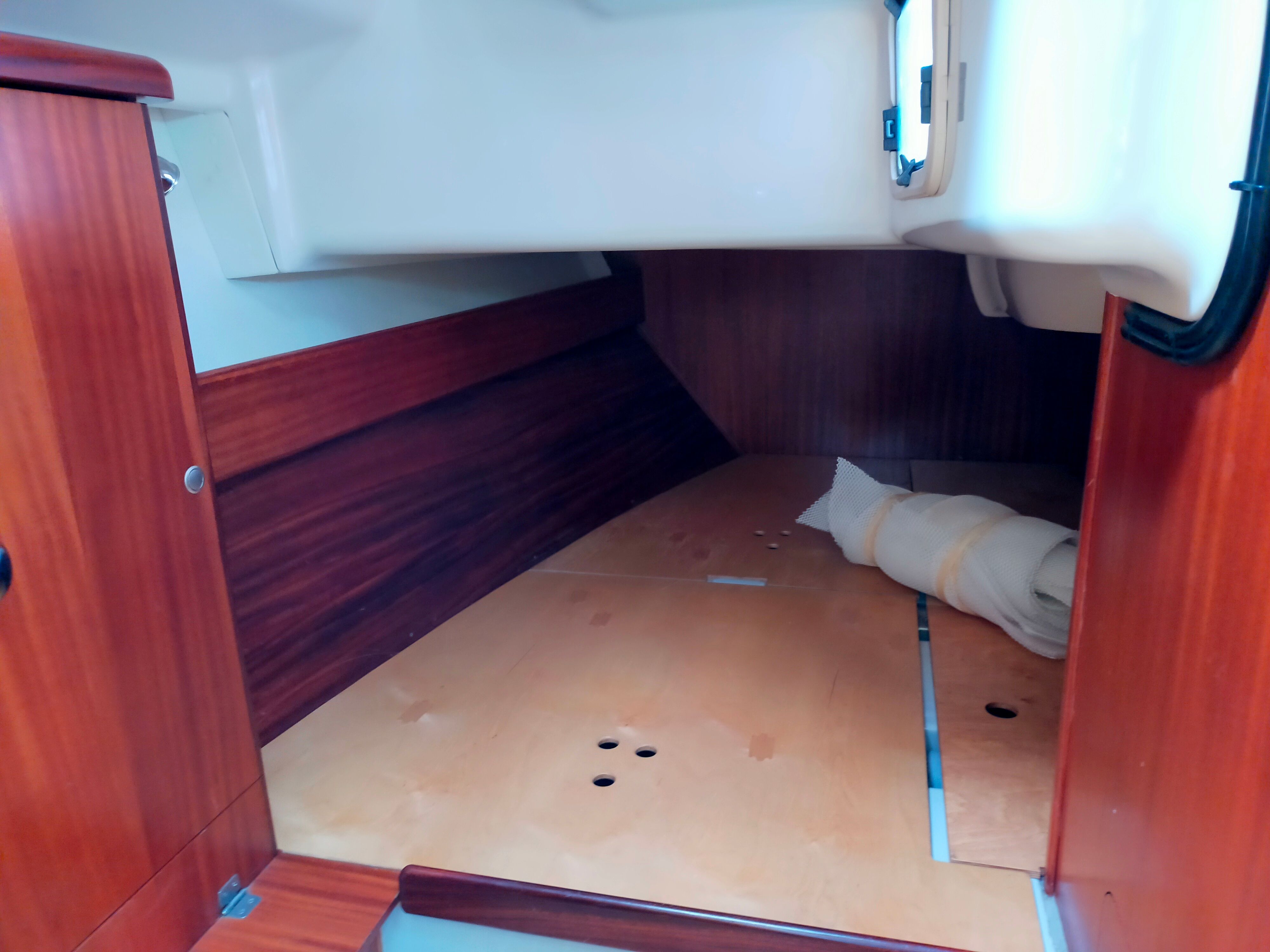 Delphia 40 | Lady in Red