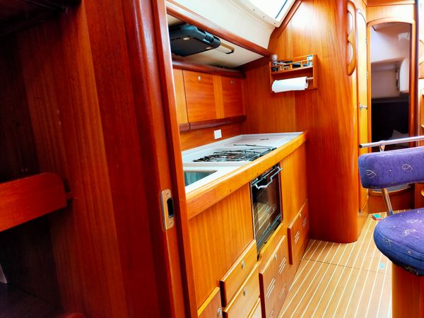 Delphia 40 | Lady in Red