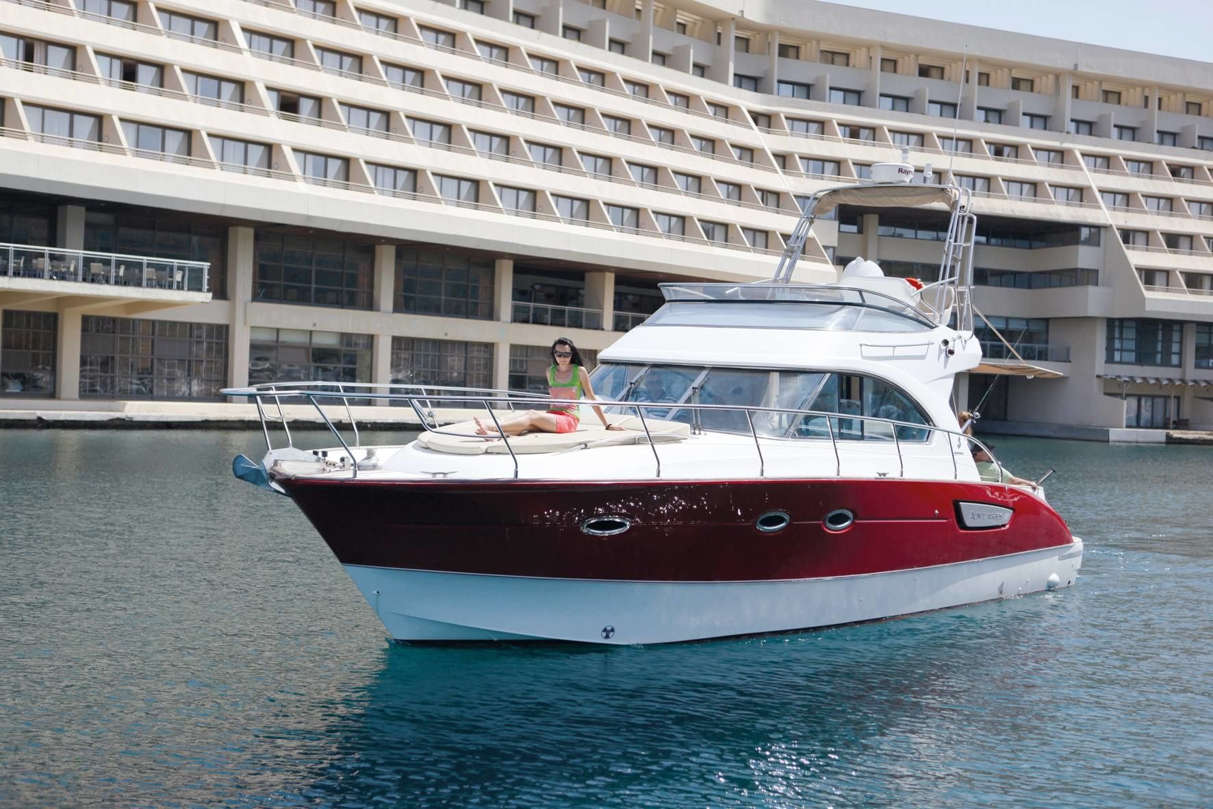 Beneteau Antares 12 | Redline