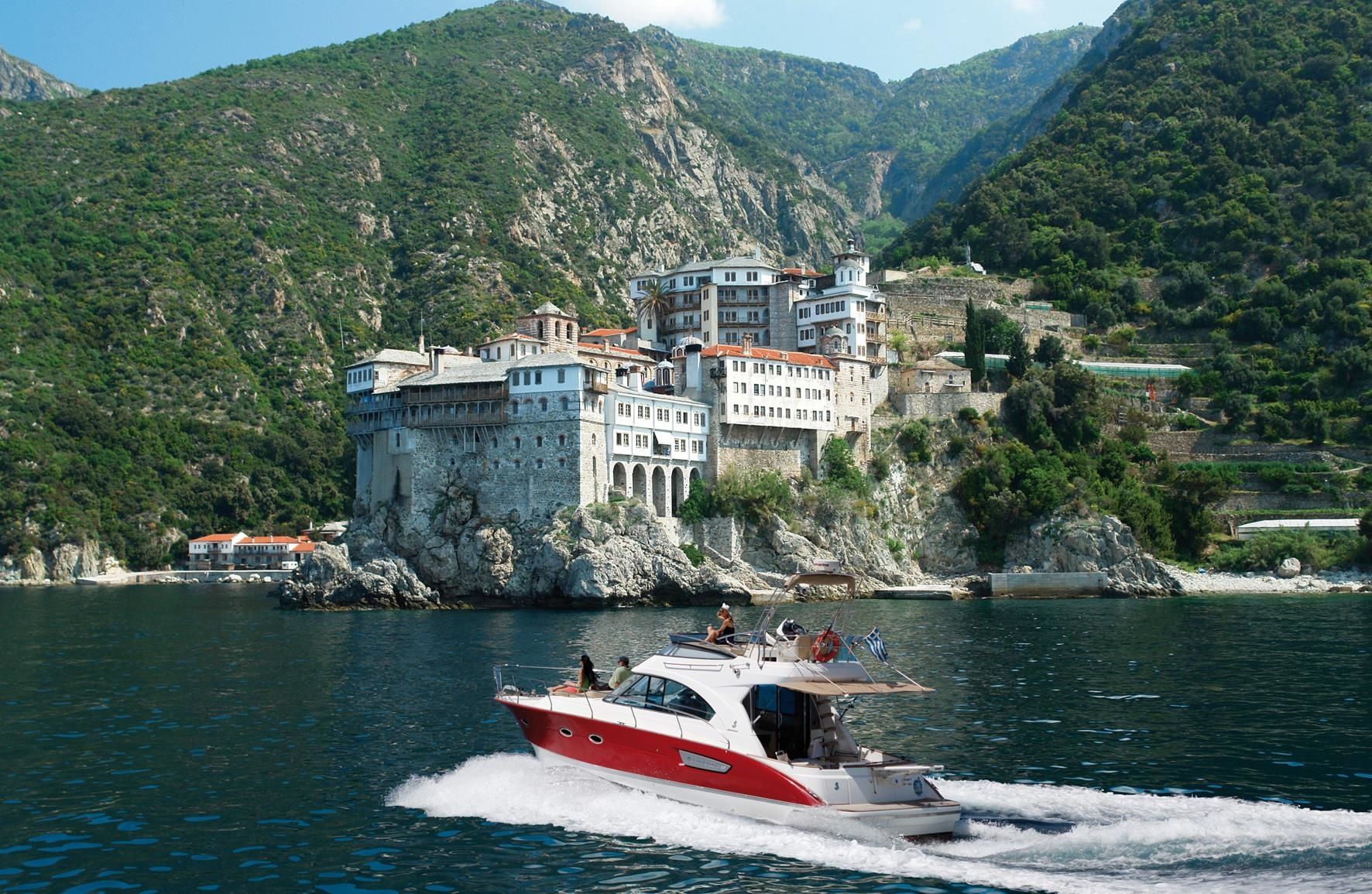 Beneteau Antares 12 | Redline