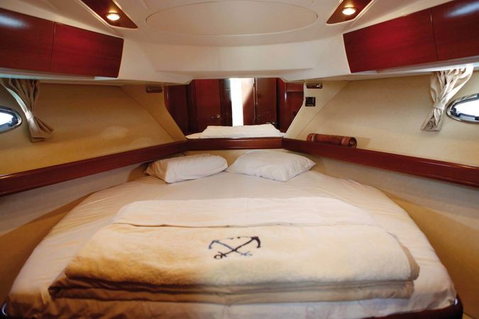 Beneteau Antares 12 | Redline