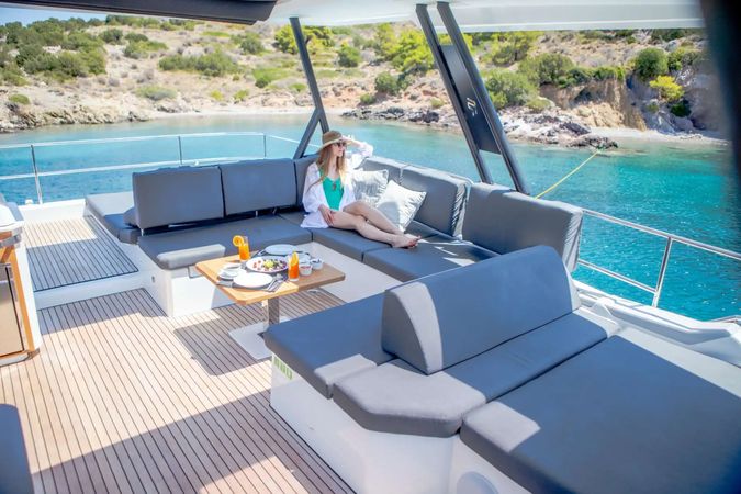 Fountaine Pajot Power 67 | Elly