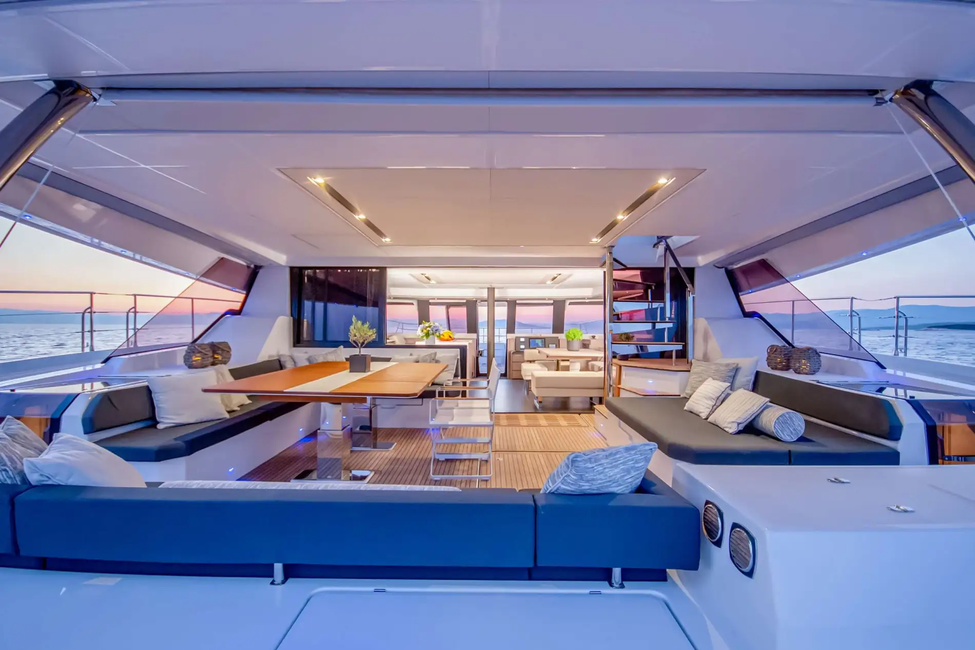 Fountaine Pajot Power 67 | Elly