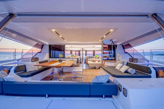 Fountaine Pajot Power 67 | Elly