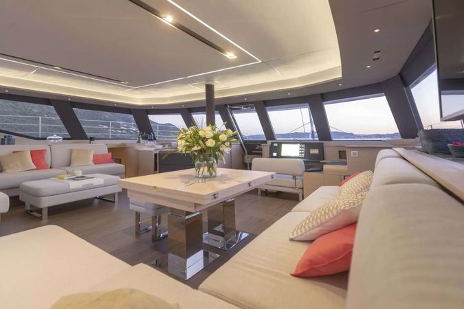 Fountaine Pajot Power 67 | Elly