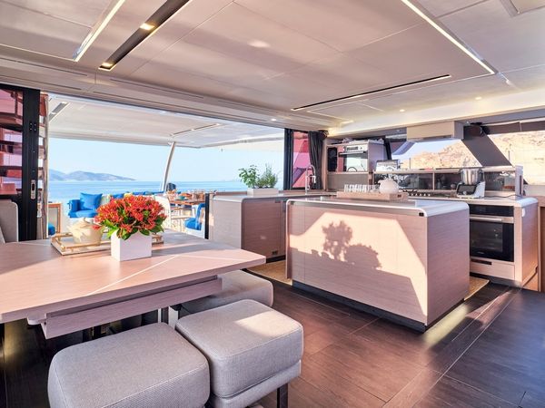 Fountaine Pajot Alegria 67 | Aphaea