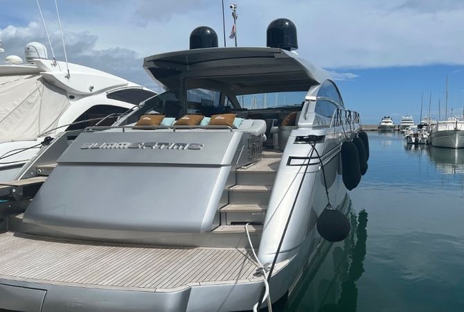 Pershing 64 | Summertime