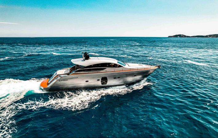 Pershing 64 | Summertime